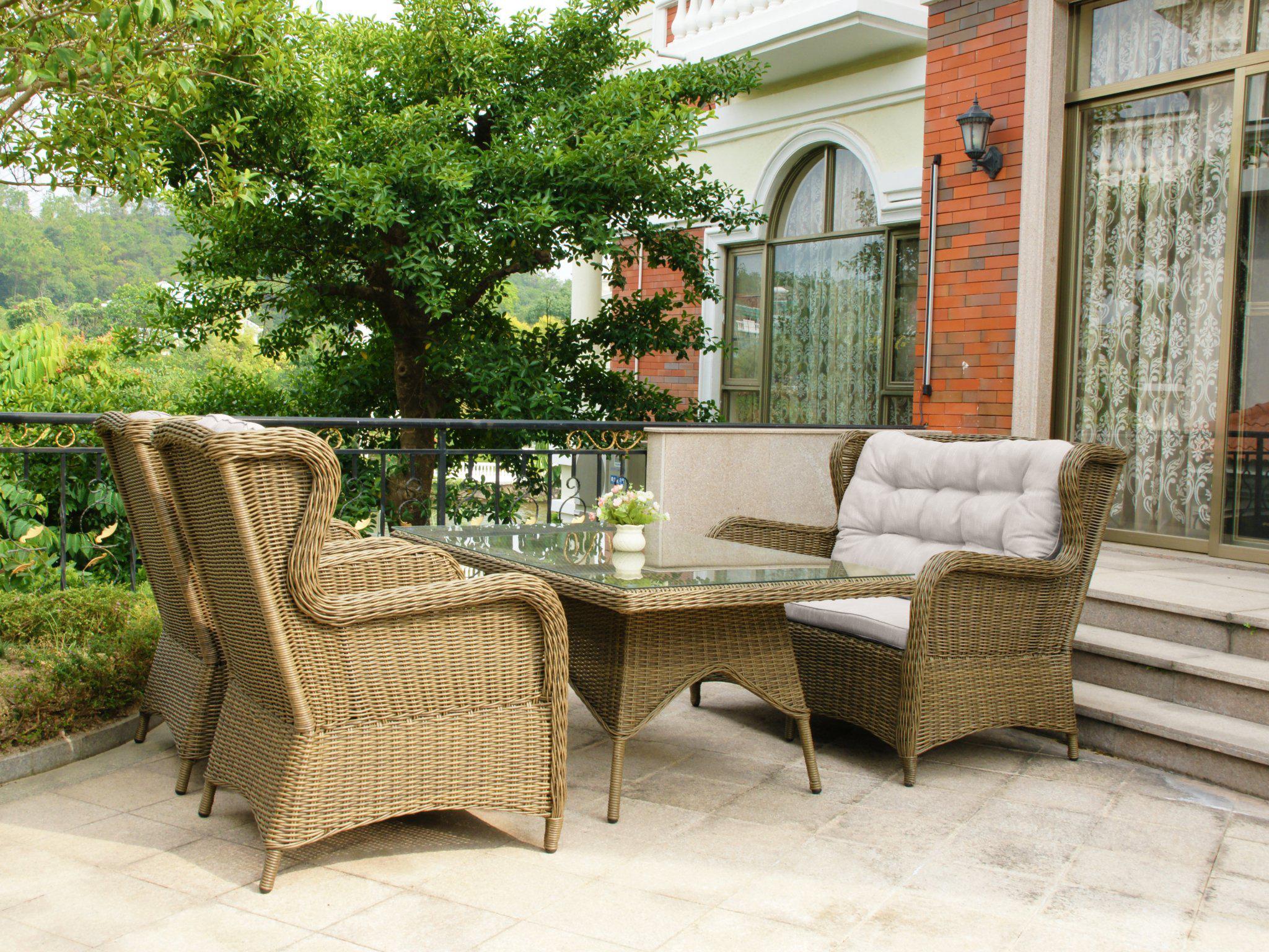 FurnitureOkay Rosebud 4-Piece Wicker Outdoor Lounge Setting — Brown