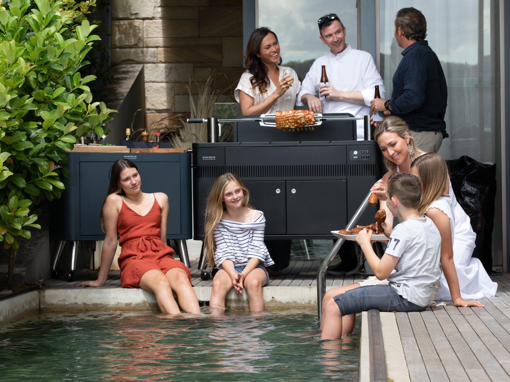 Everdure by Heston Blumenthal HUB II Charcoal BBQ